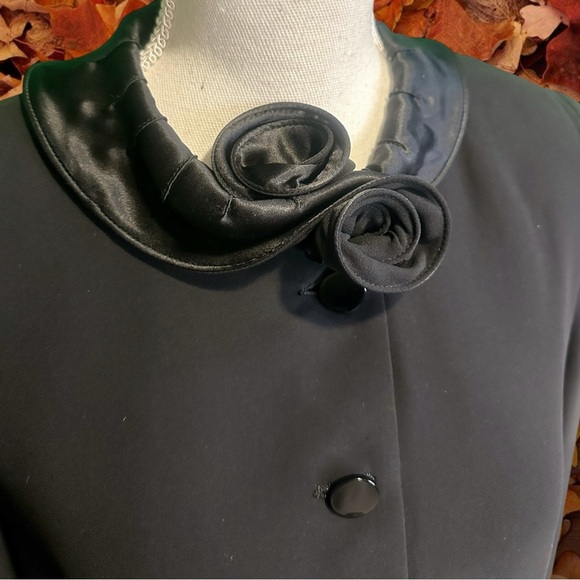 Armani Collezioni Black 100% Silk Button-Up Blazer with Rose Accent Collar Sz 14 - Picture 13 of 15
